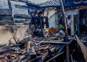 Rumah Habis Terbakar,  Warga Gulomantung, Gresik Dibangunkan Rumah Baru