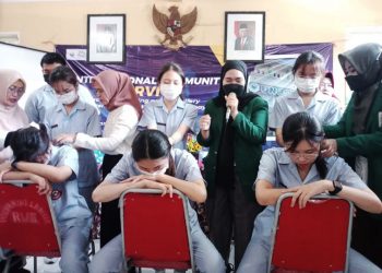 Mahasiswa Thailand Belajar Pijat Laktasi di Kampung ASI Wonokromo