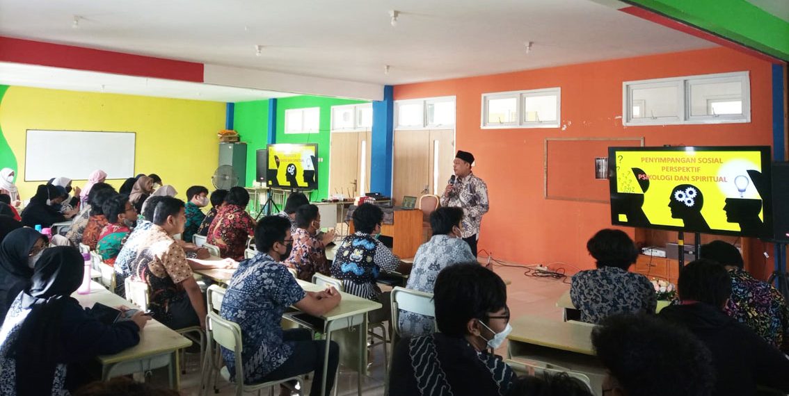 Lindungi Remaja dari Kampanye LGBT