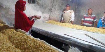 Kunjungi Pengrajin Tempe, Bambang Haryo Dorong Harga Kedelai Bisa Lebih Murah