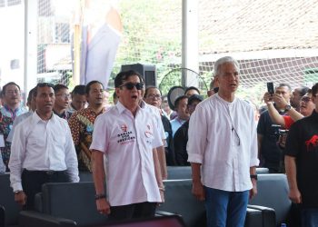 Ganjar Pranowo Puji Deklarasi 1.000 Pengacara di Lapangan Perkampungan