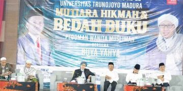 Dihadiri Buya Yahya, Dies Natalis ke-22 UTM Dibuka dengan Mutiara Hikmah dan Bedah Buku