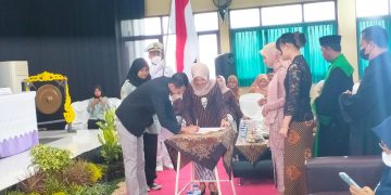 Sebelum Terjun ke Dunia Kerja, Lulusan SMK Mitra Sehat Mandiri Sidoarjo Diambil Sumpah d isumpah