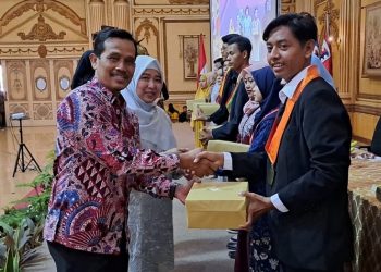 Bupati Berpesan Kepada SMK Antartika 2 Sidoarjo Harus Merawat Kepercayaan Masyarakat