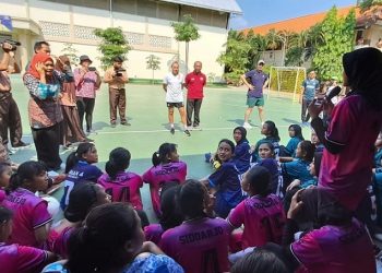 Tim Sepak Putri SMAN 4 Sidoarjo Antusias Ikuti Pelatihan Timnas Sepak Bola Putri Australia