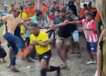 Sepak Bola Tarkam di Mojokerto Rusuh, Puluhan Penonton Keroyok Wasit