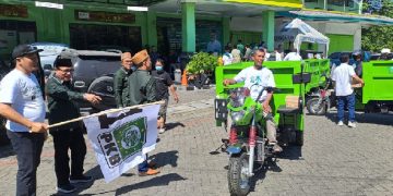 DPC PKB Sidoarjo Beri Bantuan 30 Unit Kendaraan Pengangkut Sampah Secara Gratis