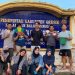 Mahasiswa KKN UMG  Percantik Area Balai Desa Karangasemanding, Balongpanggang