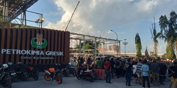 Petrokimia Gresik Digoyang Demo Warga Tlogopojok yang Tuntut Pekerjaan