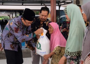Bupati Sidoarjo Prehatin Keluarga Pra Sejahtera Tak Terima Bantuan