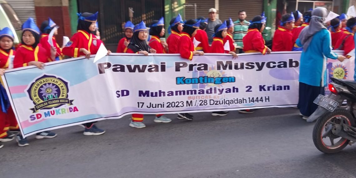 Ribuan Peserta Ikuti Pawai Ta’aruf Jelang Musycab ke-11 Muhammadiyah Krian, Sidoarjo