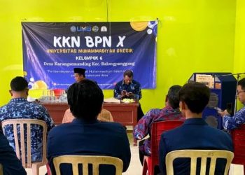 Akhiri KKN, Mahasiswa UMG Tumpengan bersama Warga Karangsemanding, Balongpanggang