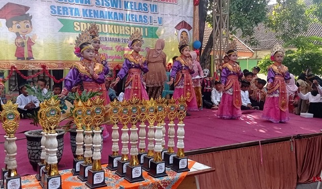 Pentas Seni Iringi Purnawiyata dan Pelepasan Siswa SDN Dukuhsari 1 Jabon