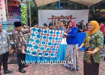 Dikbud Beri Apresiasi Gelar Seni dan Pameran P5 SMP Negeri 4 Sidoarjo