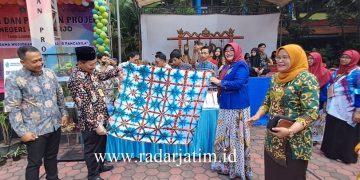Dikbud Beri Apresiasi Gelar Seni dan Pameran P5 SMP Negeri 4 Sidoarjo