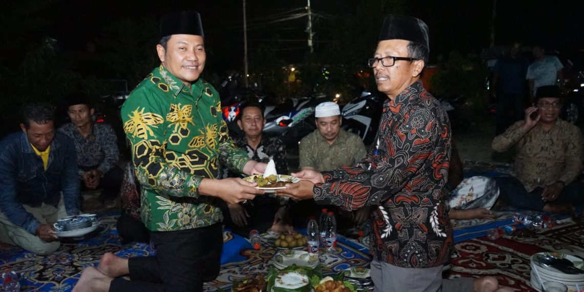 Wabup Subandi Beri Apresiasi Pasar Kragan Tingkatkan PAD Desa