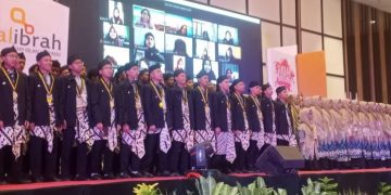 Wisuda IX  SMPIT Al Ibrah Gresik, Pembina Yayasan: Generasi Bintang Harus Siap Jadi Pemimpin