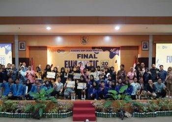 SMAN 1 Sidoarjo Juara 1 Esai Funtaxtic Competition Kanwil DJP Jatim II 2023