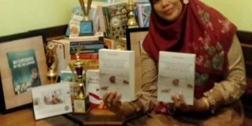 Titin Kusminarsih Berhasil Menulis 1.000 Hari Tanpa Putus