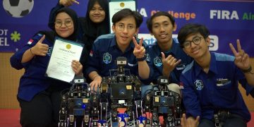 Tim Robot ITS Borong 24 Penghargaan di FIRA RoboWorld Cup Jerman