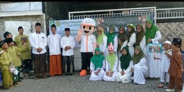 Sambut Muharram 1445H, Laznas BMH Salurkan Bingkisan untuk Yatim,Dhuafa & Guru Ngaji