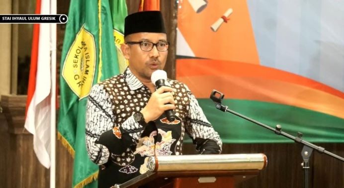 Rektor UINSA Semangati Wisudawan STAI Ihyaul Ulum Gresik