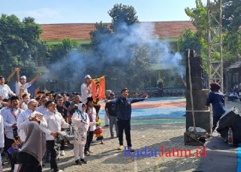 SMK Krian 1 Kuatkan Gotong Royong Melalui Pawai 1 Muharam 1445 H