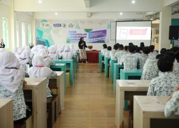 Tanamkan Berosmed Bijak SMA Al Muslim Hadirkan Kominfo Jatim