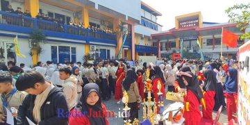 Siswa Baru SMA Muhammadiyah 2 Sidoarjo Disuguhi Puluhan Karya Ekstra