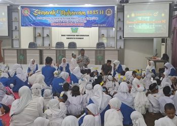IGTKI PGRI Sidoarjo Berbagi Kebahagiaan Dengan Anak-anak Yatim
