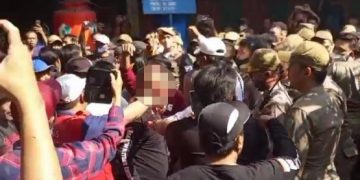 Ricuh, Pedagang Sisi Timur Pasar Larangan Menolak Ditertibkan