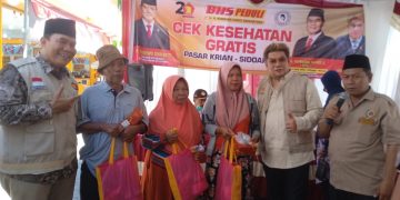 Bambang Haryo Gelar Pemeriksaan Kesehatan Gratis untuk Pedagang dan Konsumen Pasar Krian