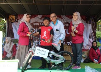 Peringati HUT RI ke 78 SDN Panjang Jiwo 1 Gelar Bazar Kemitraan