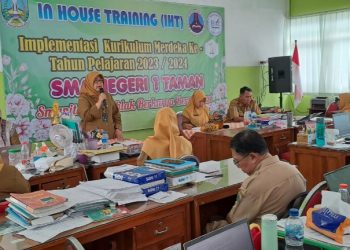 Guru SMAN 1 Taman Tingkatkan Pemahaman Tentang IKM