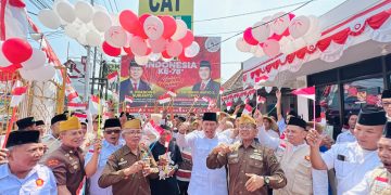 Bambang Haryo Upacara HUT RI Bareng Tukang Becak, Ojol, Petani hingga Nelayan