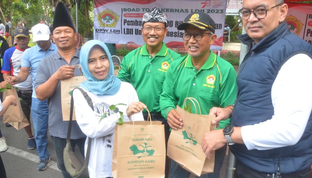 Road to Rakernas, LDII Jatim Bagikan 5.000 Bibit Tanaman