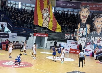 Tim Basket Putra SMAMITA Kalahkan SMA Petra 5 Surabaya 30-23