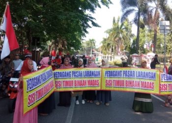 Pedagang Pasar Larangan Sisi Timur Gelar Unjukrasa, Komisi B : Pedagang Harus Patuhi Perda Sidoarjo