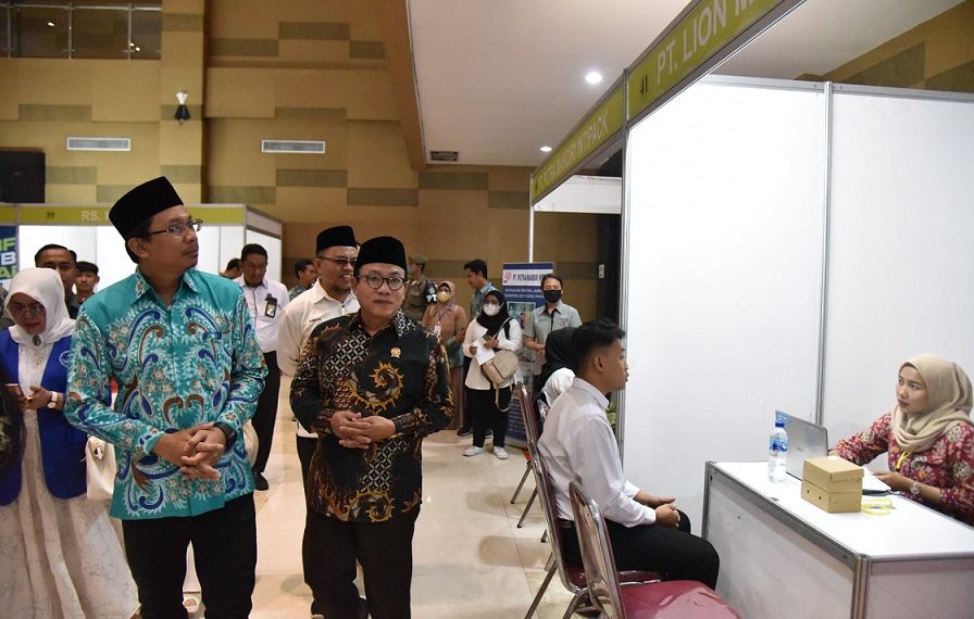 Bupati Sidoarjo Berharap Perusahaan Prioritaskan Calon Pekerja Lokal