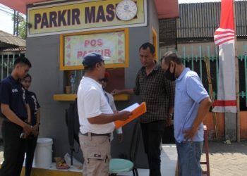 Bermodalkan SK Bupati Sidoarjo, PT. ISS-KSO Diusir Penjaga Parkir Mall Krian