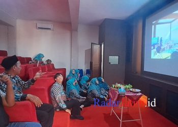 SMAN 4 Sidoarjo Fasilitasi Siswanya Gedung Cinema Untuk Berkarya Visual
