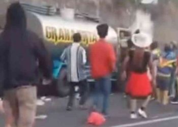 Rem Blong, Truk Tangki Air Terabas Penonton Karnaval, 3 Tewas, Belasan Luka