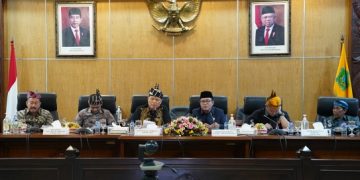 Kunjungi DPRD Sidoarjo, MKD DPR RI Minta APH Tidak Mudah Terima Surat Kaleng