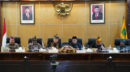 Kunjungi DPRD Sidoarjo, MKD DPR RI Minta APH Tidak Mudah Terima Surat Kaleng