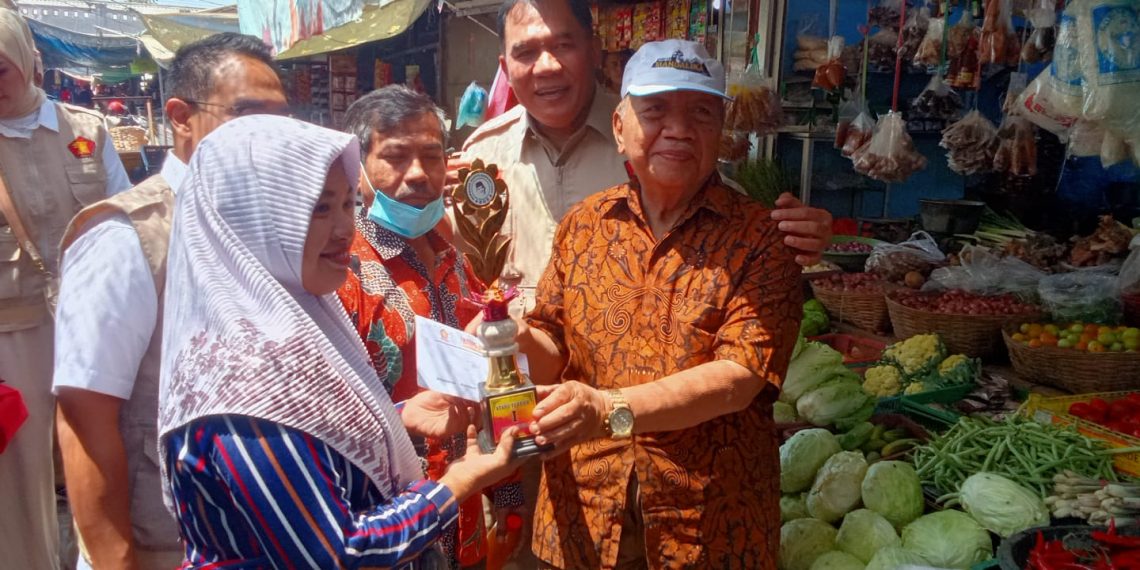 Apresiasi Pedagang di Pasar Taman, Bambang Haryo: Ekonomi Kerayakatan Harus Hidup,  Harus Tumbuh, Harus Kuat