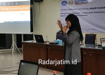 PKM Unesa Beri Pelatihan Penulisan Jurnal Ilmiah Bereputasi Pada Guru MAN Sidoarjo