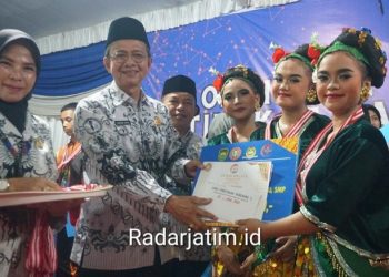 Tari ‘Kedung Lulang Tanggulangin’ Karya SMP PGRI 1 Buduran Juara I Nasional
