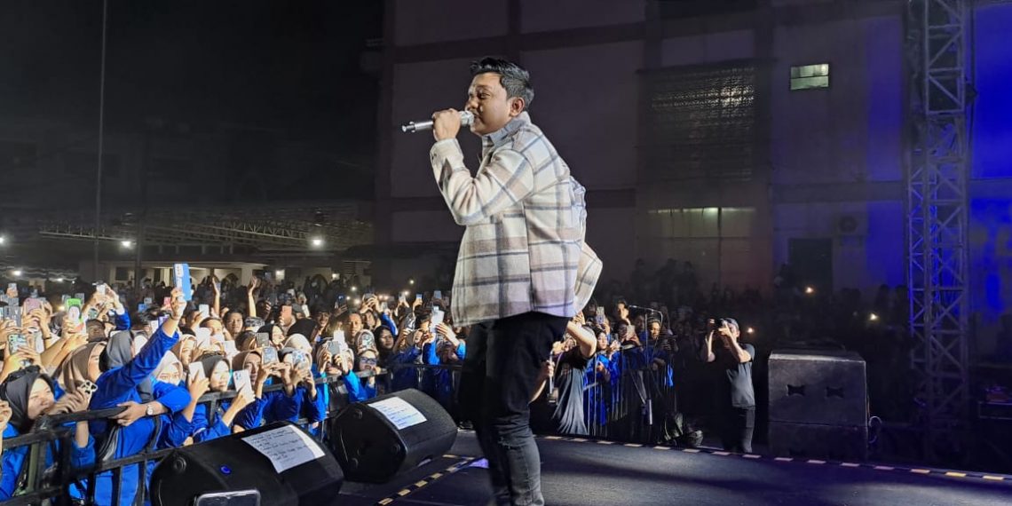 Hingar Bingar Denny Caknan Hentakkan Satu Dekade Umaha YPM Sidoarjo