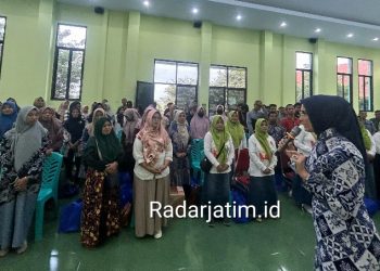 Arzeti Ajak Wali Murid SMP Islam Krembung Turunkan Angka Stunting