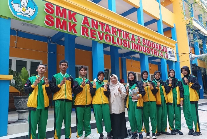 SMK Antartika 2 Sidoarjo Gratiskan SPP Siswa Peraih Medali Porprov Jatim VIII 2023